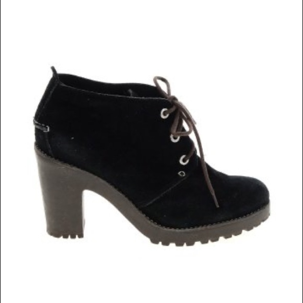 Sperry Black Heeled Booties size 6